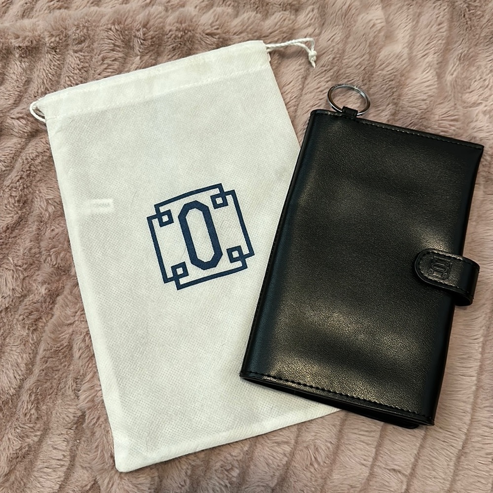 Oventure Leather Organizer Wallet in Black